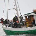 Bałtyk kuter z&nbsp;wędkarzami polujący na&nbsp;dorsza